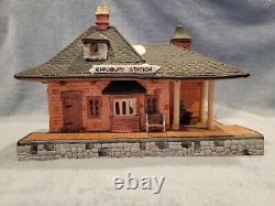 1986 Dickens Village Series Chadbury Station & Train of Heritage Village Coll
