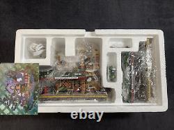 Department 56 Dickens' 58443 Old Queensbridge Station 2 piece set New