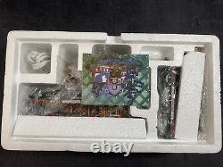 Department 56 Dickens' 58443 Old Queensbridge Station 2 piece set New