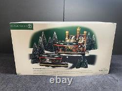 Department 56 Dickens' 58443 Old Queensbridge Station 2 piece set New