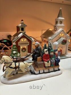 Department 56 Dickens Christmas Village 16 Piece Set