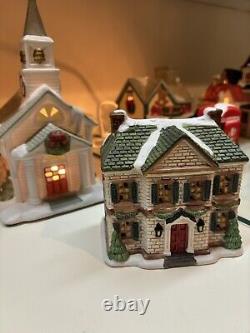 Department 56 Dickens Christmas Village 16 Piece Set