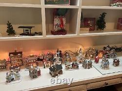 Department 56 Dickens Christmas Village 16 Piece Set