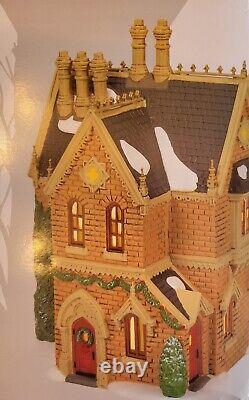 Department 56 Dickens Village Series Covent Garden Manor Christmas House New