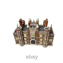 Department 56 Dickens Village Series Hampton Court 6000581 IOB