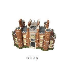 Department 56 Dickens Village Series Hampton Court 6000581 IOB