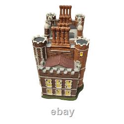 Department 56 Dickens Village Series Hampton Court 6000581 IOB