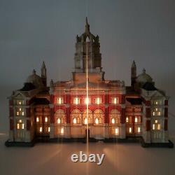 Department 56 Dickens Village Victoria and Albert Museum 0716 of 9,000 AS IS
