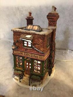 Department 56 Norfolk Biffins Bakery A Christmas Carol Retired 58491 + Box Light