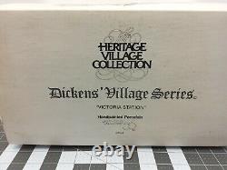 Department 56 Victoria Station Heritage Collection Dickens Village Boxed 55743