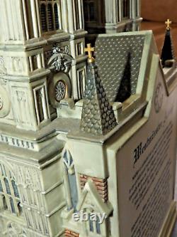 Department 56 WESTMINSTER ABBEY Dickens Village Series 56 58517 withlight & Box