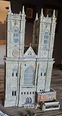 Department 56 Westminister Abbey Dickens Village #58517 Retired 2002 Good, Light