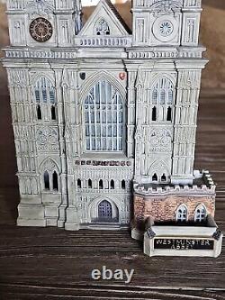 Department 56 Westminister Abbey Dickens Village #58517 Retired 2002 Good, Light