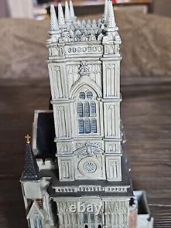 Department 56 Westminister Abbey Dickens Village #58517 Retired 2002 Good, Light