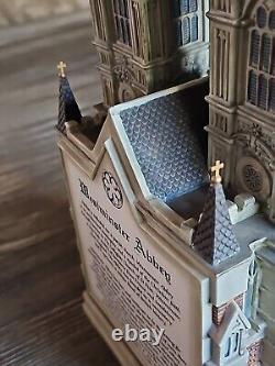 Department 56 Westminister Abbey Dickens Village #58517 Retired 2002 Good, Light