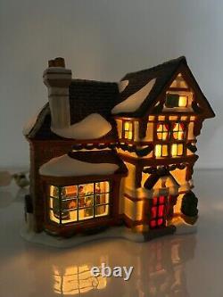 Dept 56 4042397 The Magic of Christmas Dickens Village Christmas