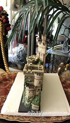 Dept 56 Dickens Village Historical Landmark Series Windsor Castle