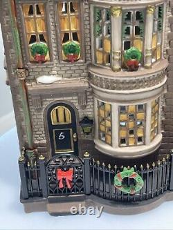 Dept 56 Dickens' Village Mulberrie Court #58345 Christmas Building With Light