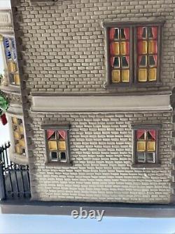 Dept 56 Dickens' Village Mulberrie Court #58345 Christmas Building With Light