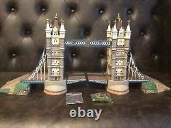 Dept 56 Dickens' Village Series Tower Bridge of London #58705 special edition