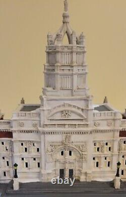 Dept 56 Dickens Village Victoria & Albert Museum #799992 Limited Edition