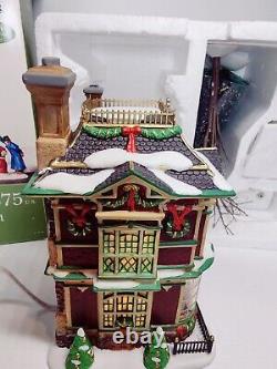 Dept 56 VICTORIAN FAMILY CHRISTMAS HOUSE Dickens' Village Series Retired 58717