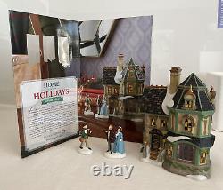 HOME FOR THE HOLIDAYS A Holiday Tradition Dept 56 Dickens Village Lighted