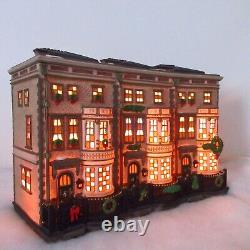 Mulberrie Court Dickens Village Department 56 Christmas Ceramic Lighted Painted