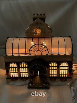 RETIRED DEPT 56-Dickens Village 2002 Regent Street Coffeehouse- NIB