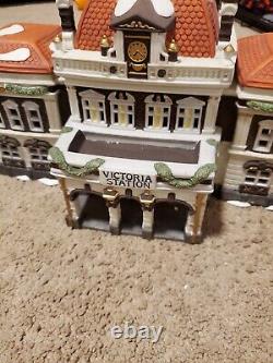 Vintage dept 56 dickens village heritage collection withvarious extra figurines