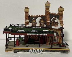 Vtg 1999 Dept 56 #58443 Christmas Dickens' Village Old Queensbridge Station